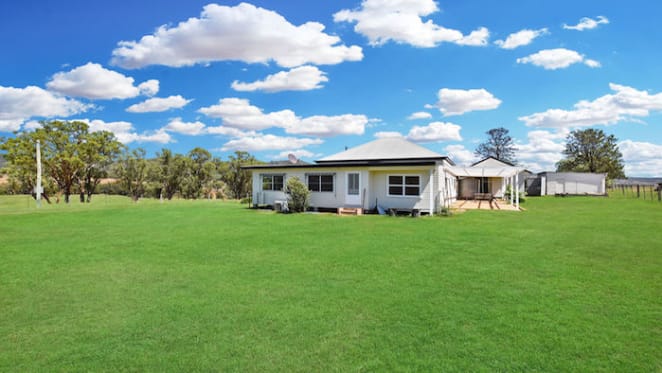 Burnside, Scone farm sold