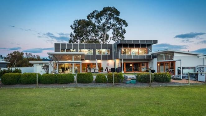 Beachside home in Seven Mile Beach, Tasmania sold