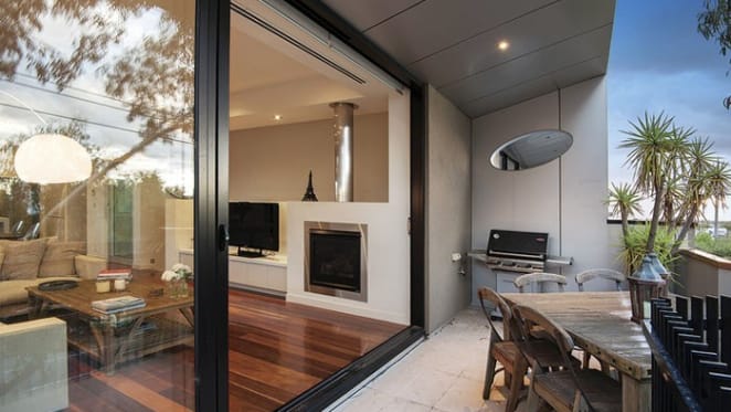 Nick Riewoldt sells but after awaiting $1.6 million plus offers as South Melbourne abode passed in