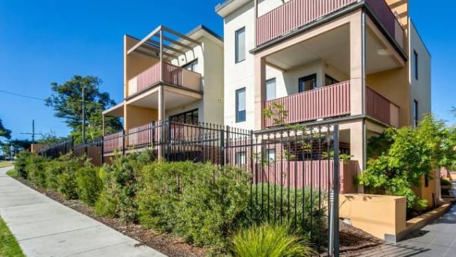 Frankston South apartments caught up in Melbourne's cladding crisis