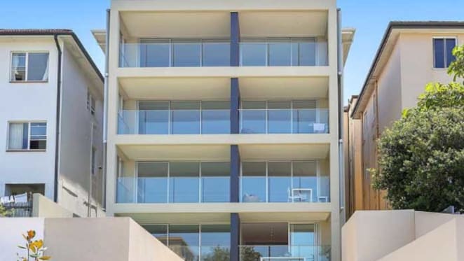 Sydney jockey Glyn Schofield fails to flip Tamarama apartment