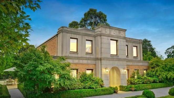 Templestowe Golden Mile trophy home sold for $3.69 million