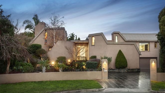 Templestowe trophy home sold after re-auction