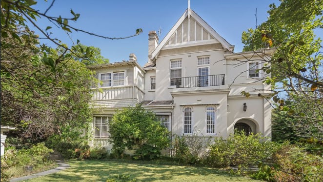 Larry Kestelman plans a boutique Williams Road, Toorak apartment complex
