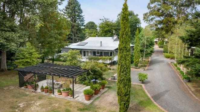 Sigma director David Bayes sells Trentham East weekender