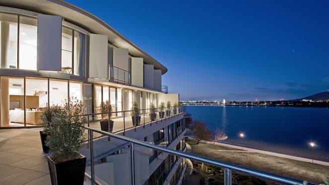 Malcolm Turnbull lists Canberra penthouse