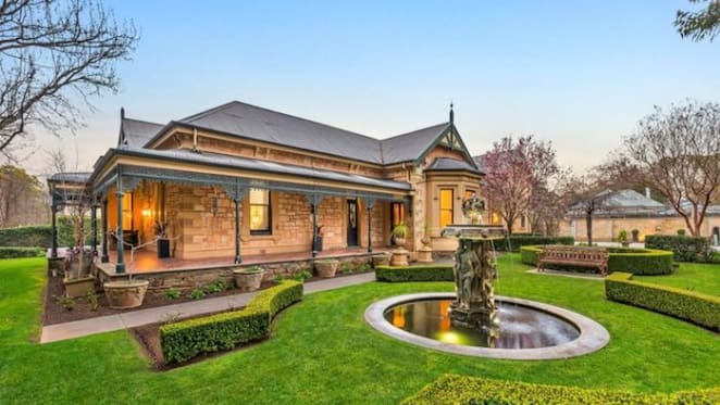 Norfolk House Queen-Anne sandstone verandah sandstone villa relisted