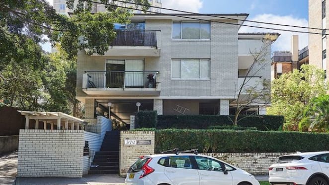 Rugby League legend Steve Mortimer secures $966,000 for Woollahra investment apartment
