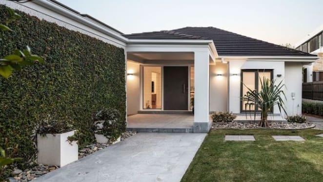 Susie O'Neill sells Yeronga riverfront trophy home