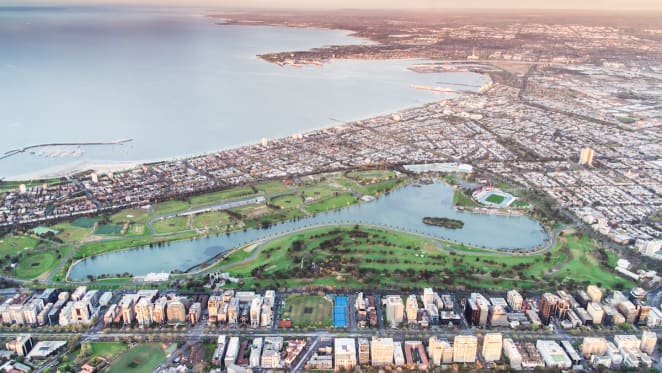 Melbourne's newest off-the-plan apartments and their closest golf courses