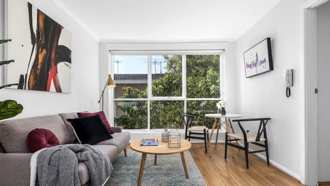 Smaller Melbourne apartments snapped up by regional owners as city bolthole
