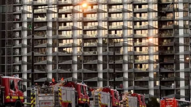 Cladding rectification: Victorian Government announces new fund to fix hundreds of unsafe homes