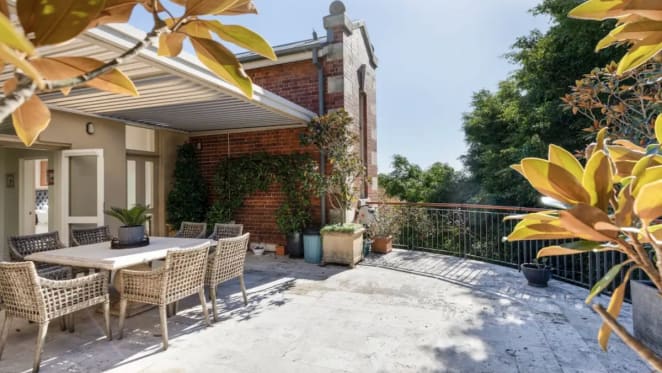 Five downsizers sought $4.395 million Paddington apartment sale that topped Sydney auctions
