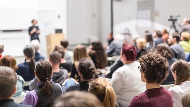 The government keeps shelving plans to bring international students back to Australia