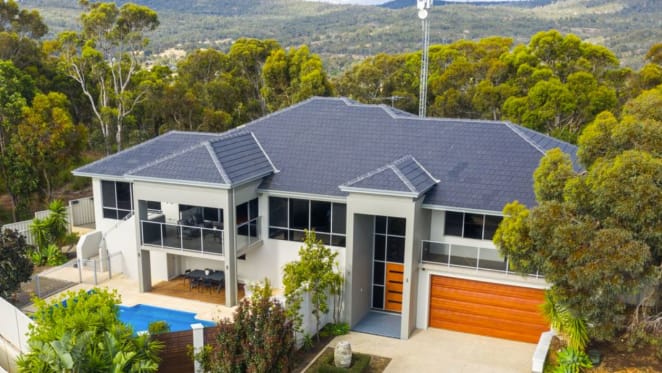 West Coast Eagles star Nic Naitanui sells at Swan View