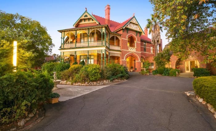 Bendigo B&B Langley Hall listed for sale