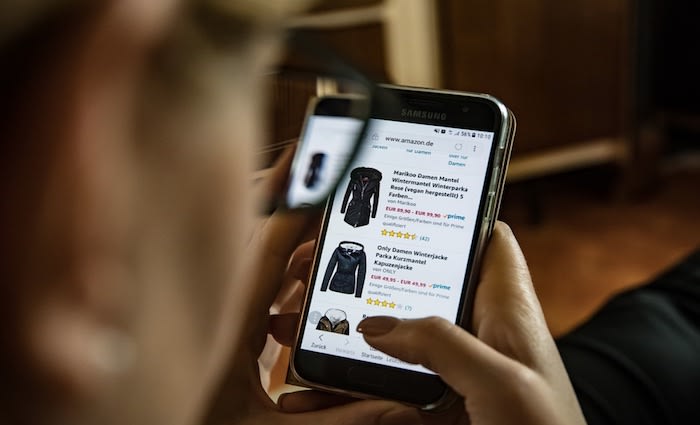 Online December sales dip along with bricks and mortar retail sales