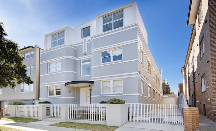 Jason Donovan secures Bondi apartment sale