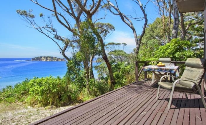 Fashion designer Collette Dinnigan buys near Batemans Bay