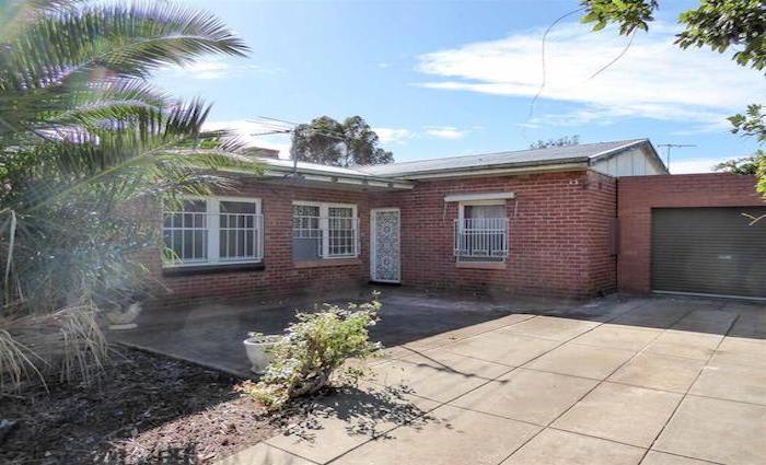 Elizabeth South semi goes backwards in mortgagee sale