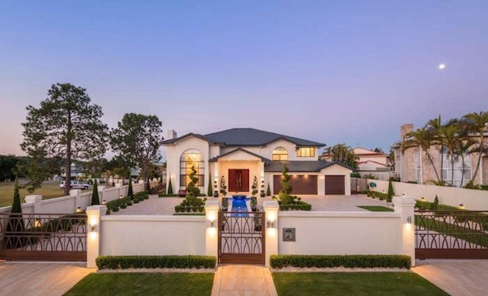 Boxer Jeff Horn goes house hunting for new family home