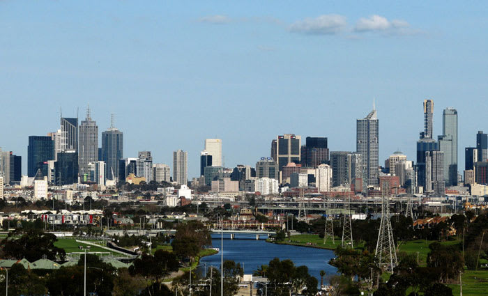Melbourne's weekend auction clearance rates bounced back into the 50's