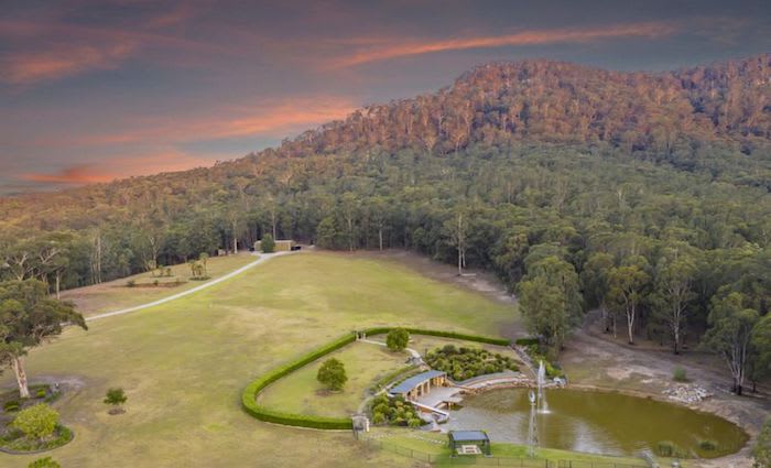 Hunter Valley lifestyle retreat adjoining national park listed