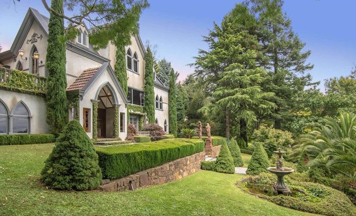 Beauxbatons Manor, Sassafras estate hits the market