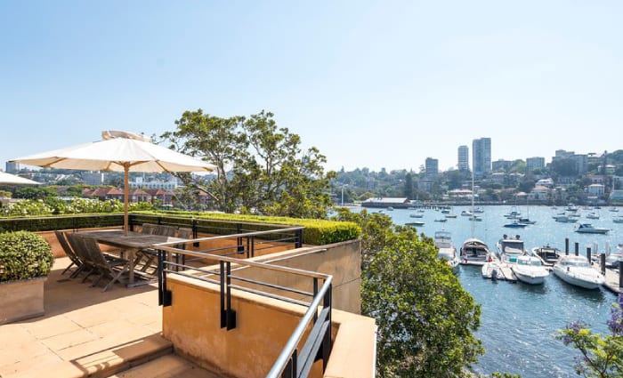 Cool change as rock legend Glenn Shorrock sells longtime Double Bay home