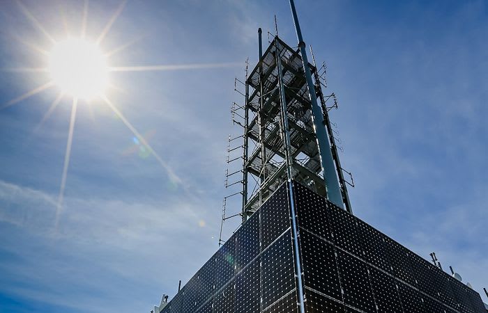 Two records set as retrospective solar systems power two Melbourne landmarks