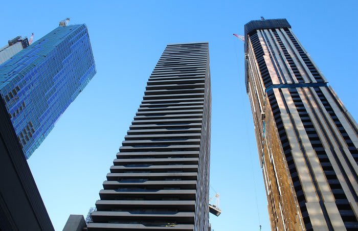 Empire Melbourne tops out, but is it Melbourne's Empire rose?