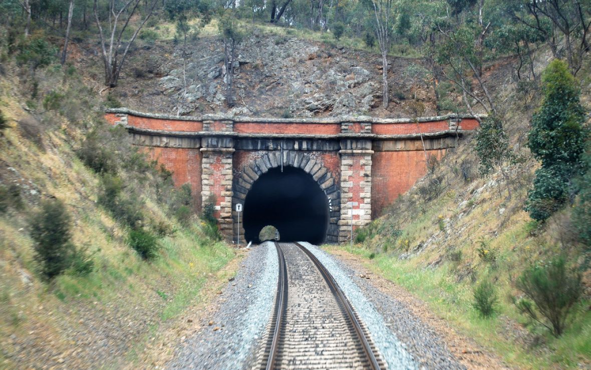 City breaks, V/Line and Victoria's regional cities City breaks, V/Line and Victoria's regional cities
