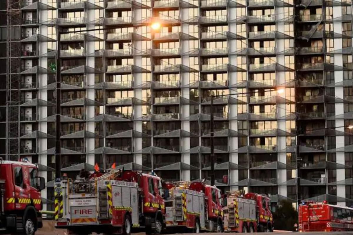 Cladding rectification: Victorian Government announces new fund to fix hundreds of unsafe homes Cladding rectification: Victorian Government announces new fund to fix hundreds of unsafe homes