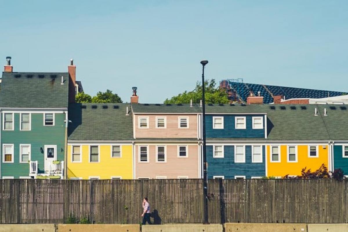 Housing Market: Sydney vs Melbourne Housing Market: Sydney vs Melbourne