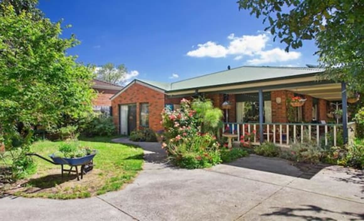 Ringwood, Caulfield and Toorak price growth lead Melbourne's median house to $750,000 plus: REIV