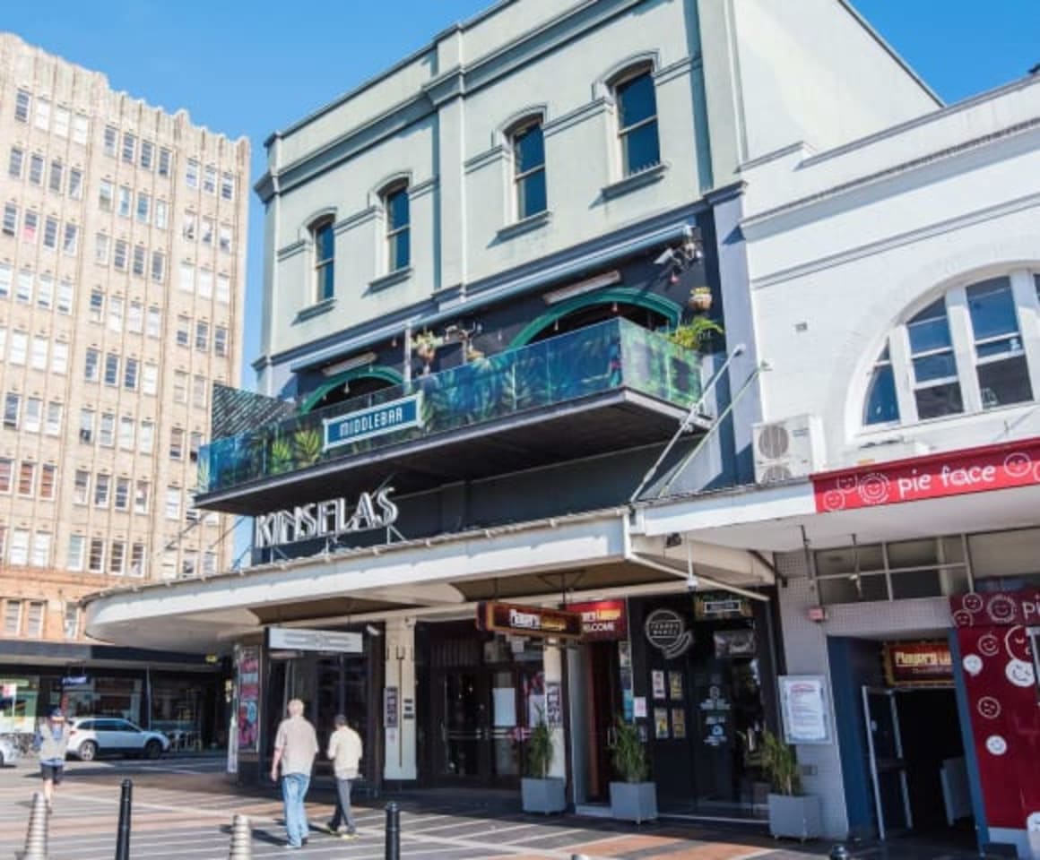 Surry Hills icon Kinselas sold to Universal Hotels