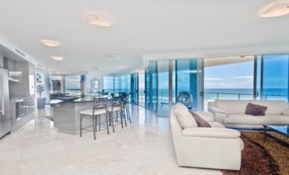 Gold Coast horse owner David Henderson downsizes
