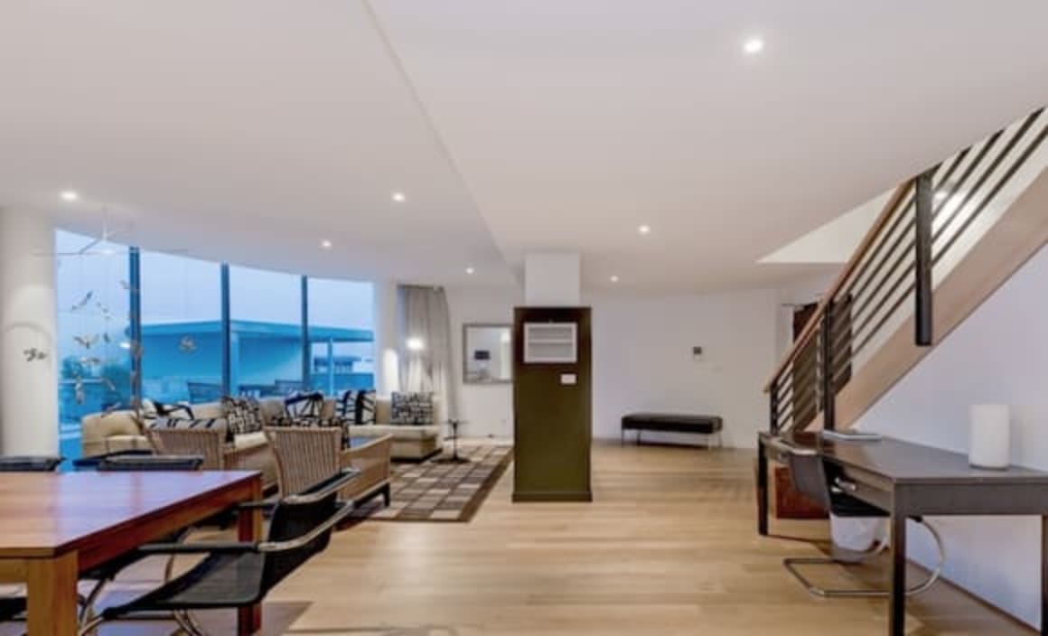 Malcolm Turnbull lists Canberra penthouse