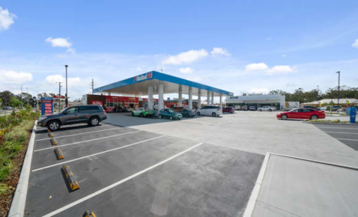 Service Centre in Qld’s booming Pimpama hits the market