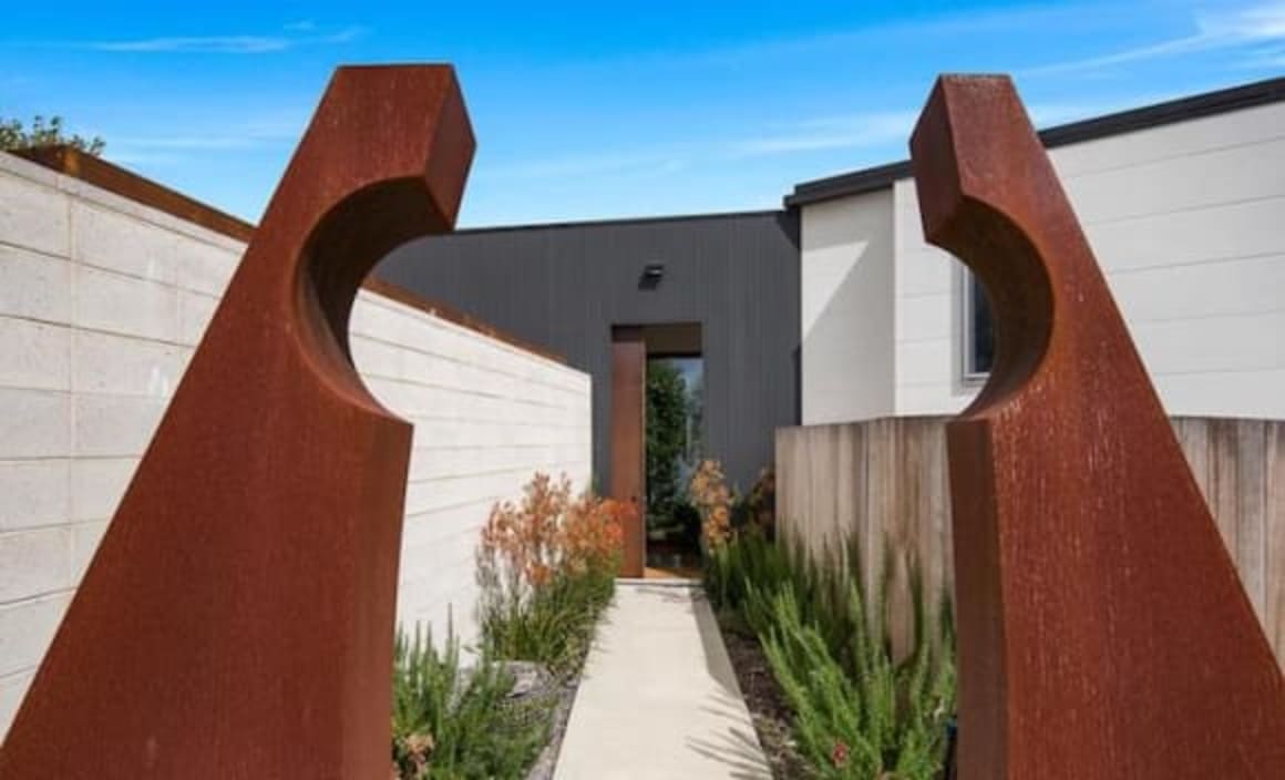 Restaurateur Margaret Hart lists Gardners Bay, Tasmania trophy home