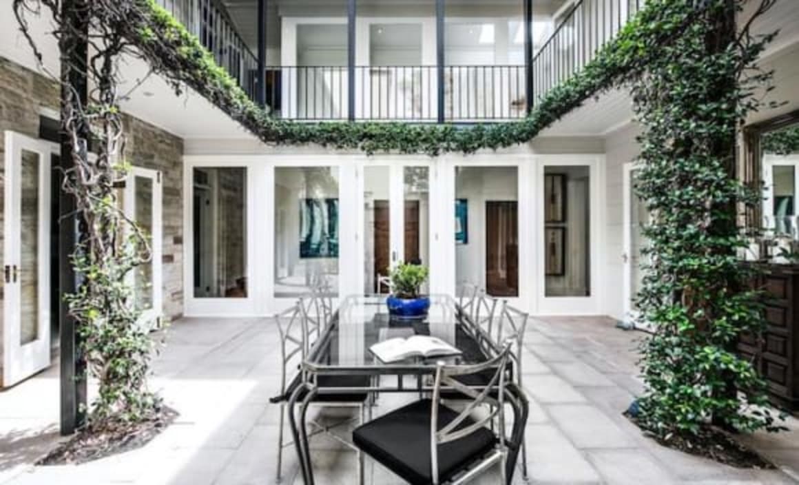 Elizabeth Wadsworth finally sells St Aubyn's, Woollahra trophy home