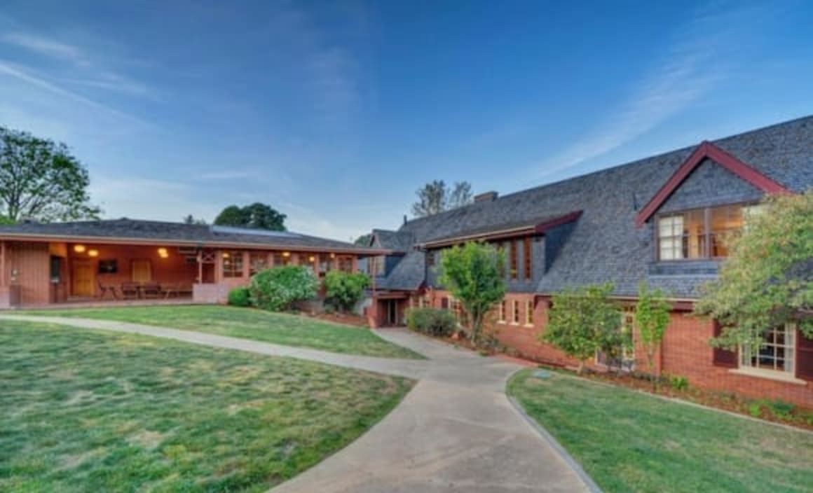 Canberra's auction record broken with $5.85 million Red Hill sale