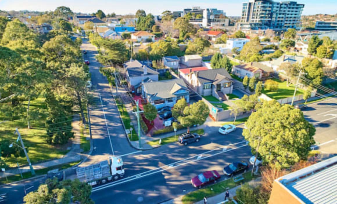 Hawthorn East dental clinic set for auction