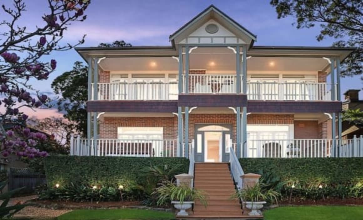 Brooklyn, Fitzroy four star hotel to close after weekend auction