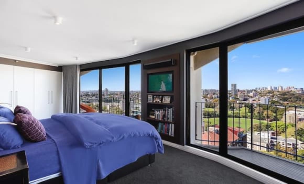 Elizabeth Bay penthouse within landmark building Gazebo listed 