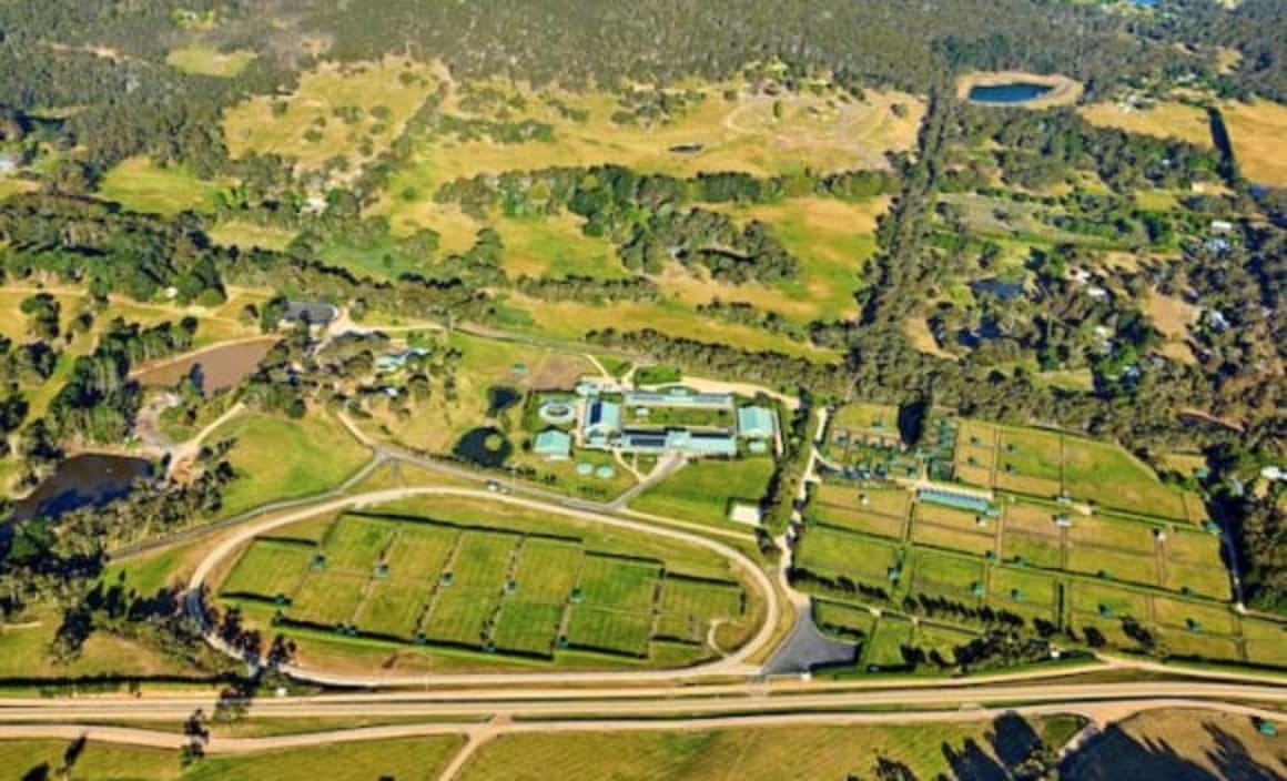 Horse trainer Lloyd Williams relists Macedon Lodge