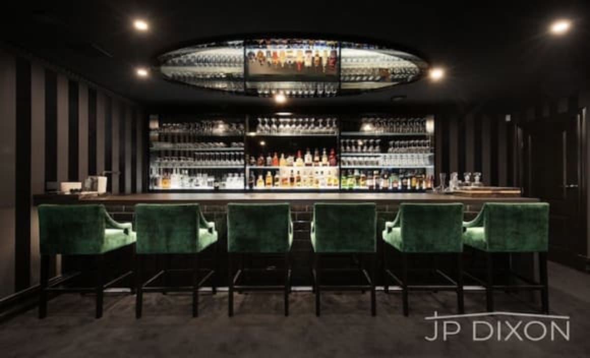 Shane Warne relists Brighton trophy home