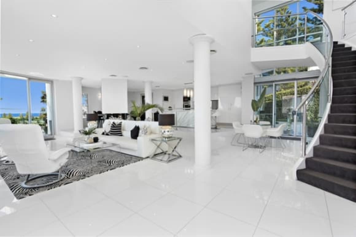 Neville Burrows lists Vue Magnifique in Kiama