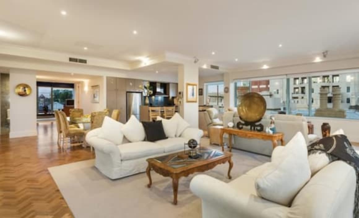 Former Hawks coach Alan Joyce lists Barrington, East Melbourne sub-penthouse  