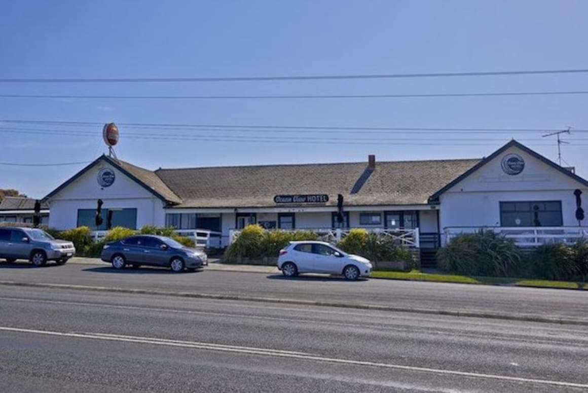 Kilcunda waterfront hotel, Ocean View Hotel for sale